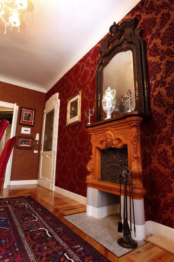 Luxury Room In Central Art Nouveau Building Next To Metro Station Milano Esterno foto