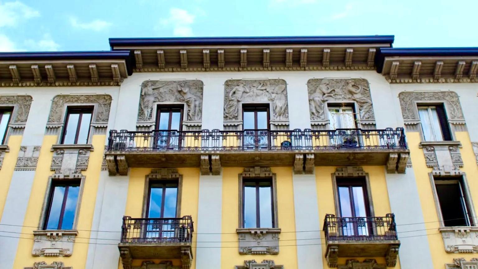 Luxury Room In Central Art Nouveau Building Next To Metro Station Milano Esterno foto