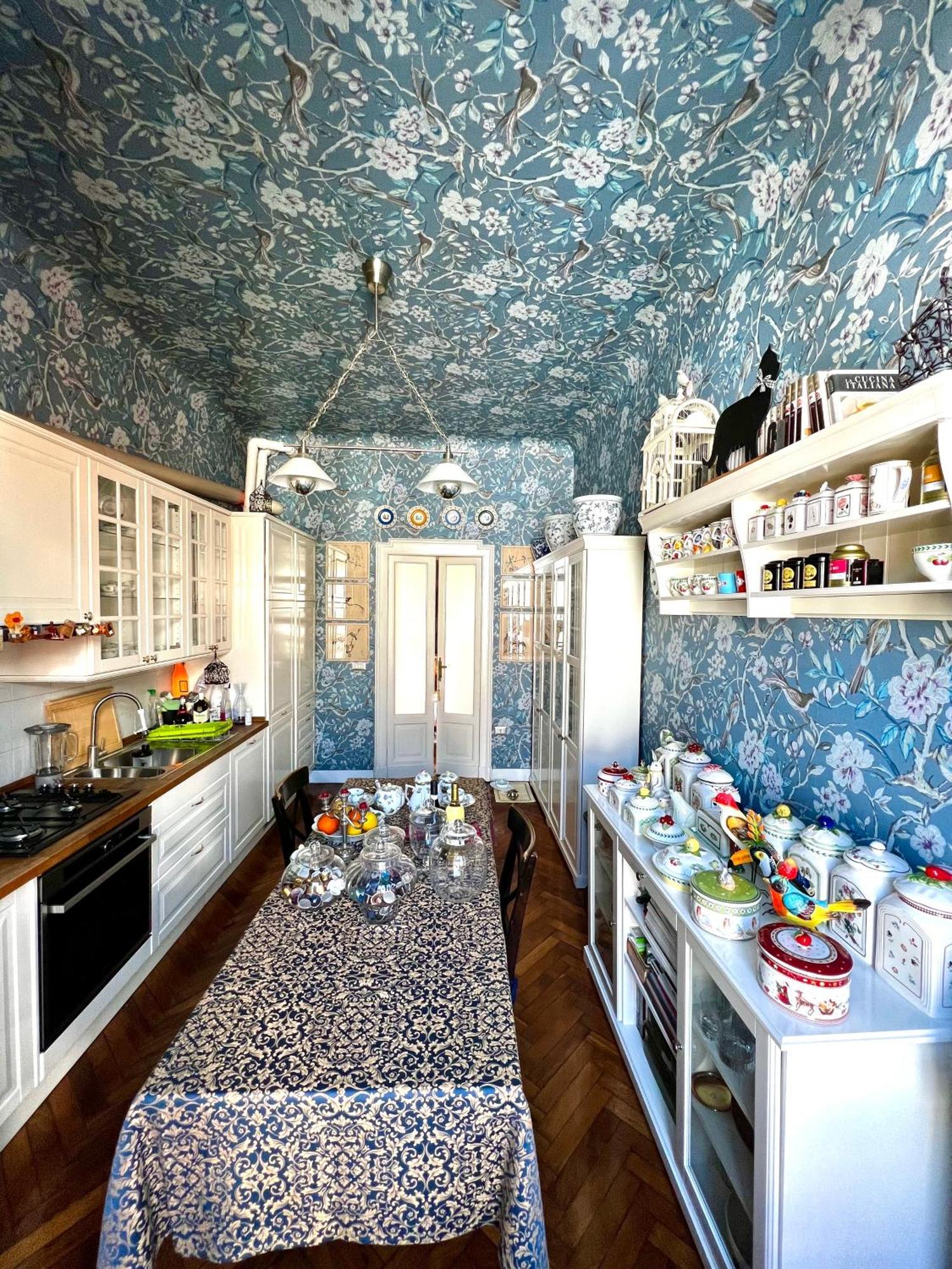 Luxury Room In Central Art Nouveau Building Next To Metro Station Milano Esterno foto