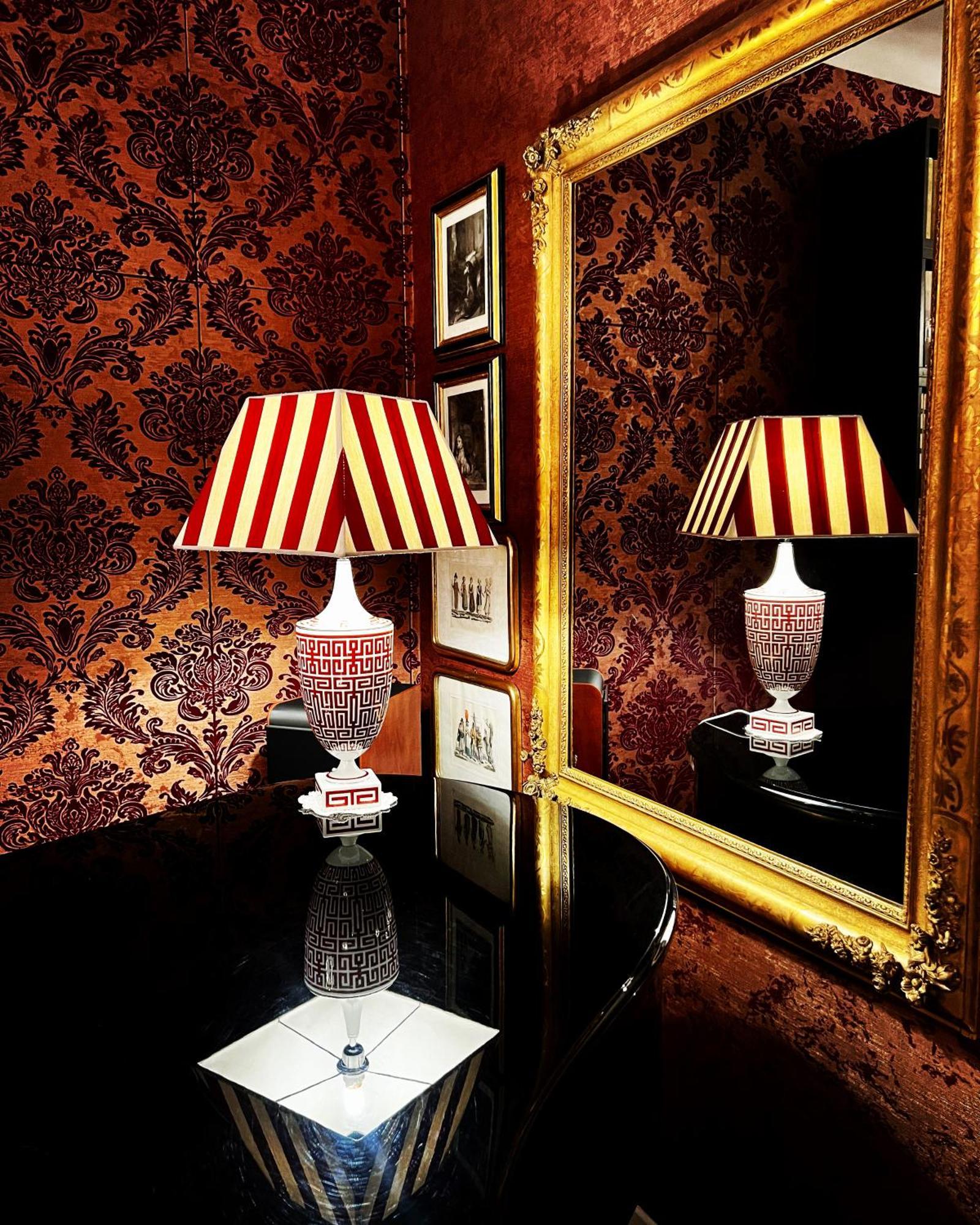 Luxury Room In Central Art Nouveau Building Next To Metro Station Milano Esterno foto